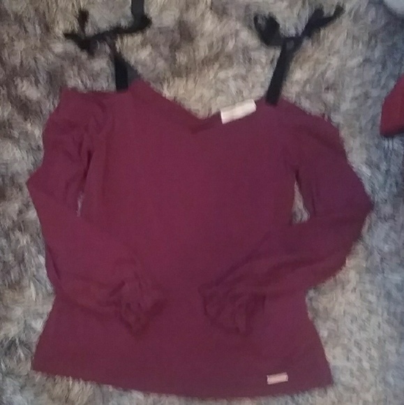 *SOLD* Michael Kors Top - Picture 2 of 3